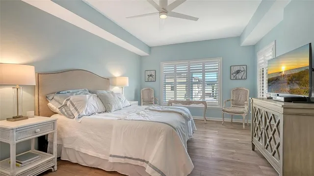 $519,500 | 750 North Tamiami Trail, Unit 304, Sarasota, FL 34236