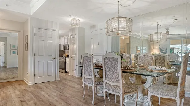 $519,500 | 750 North Tamiami Trail, Unit 304, Sarasota, FL 34236