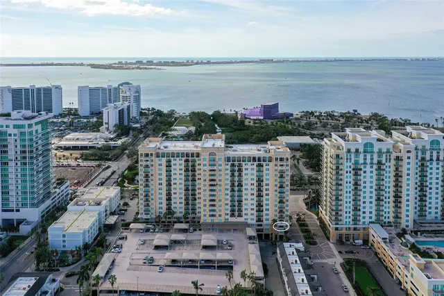 $519,500 | 750 North Tamiami Trail, Unit 304, Sarasota, FL 34236