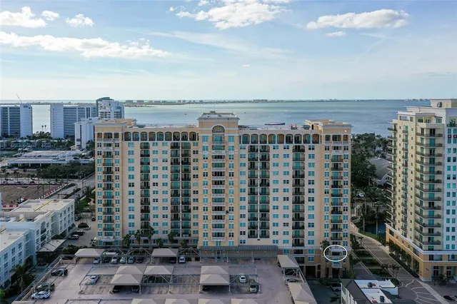 $519,500 | 750 North Tamiami Trail, Unit 304, Sarasota, FL 34236