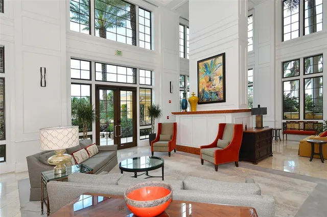 $519,500 | 750 North Tamiami Trail, Unit 304, Sarasota, FL 34236