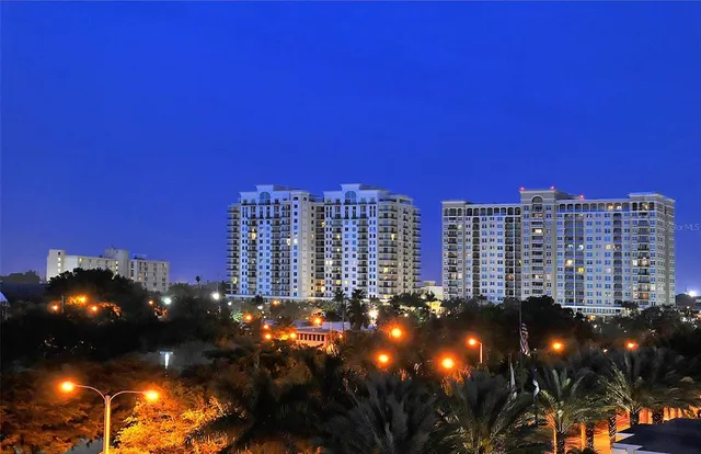 $519,500 | 750 North Tamiami Trail, Unit 304, Sarasota, FL 34236