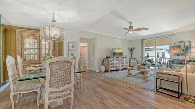 $519,500 | 750 North Tamiami Trail, Unit 304, Sarasota, FL 34236