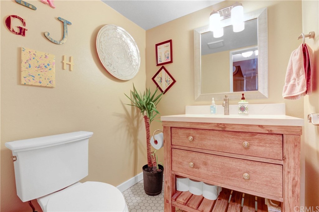 10046 Base Line Road, Unit 12 Rancho Cucamonga, CA 91701 - Photo 12 of 25