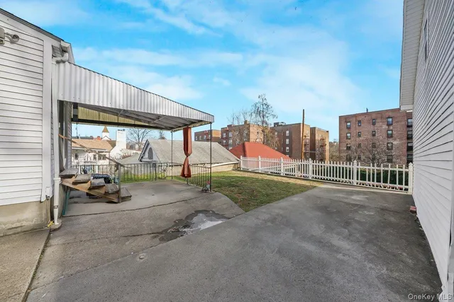 $749,000 | 28 Crescent Place, Yonkers, NY 10704