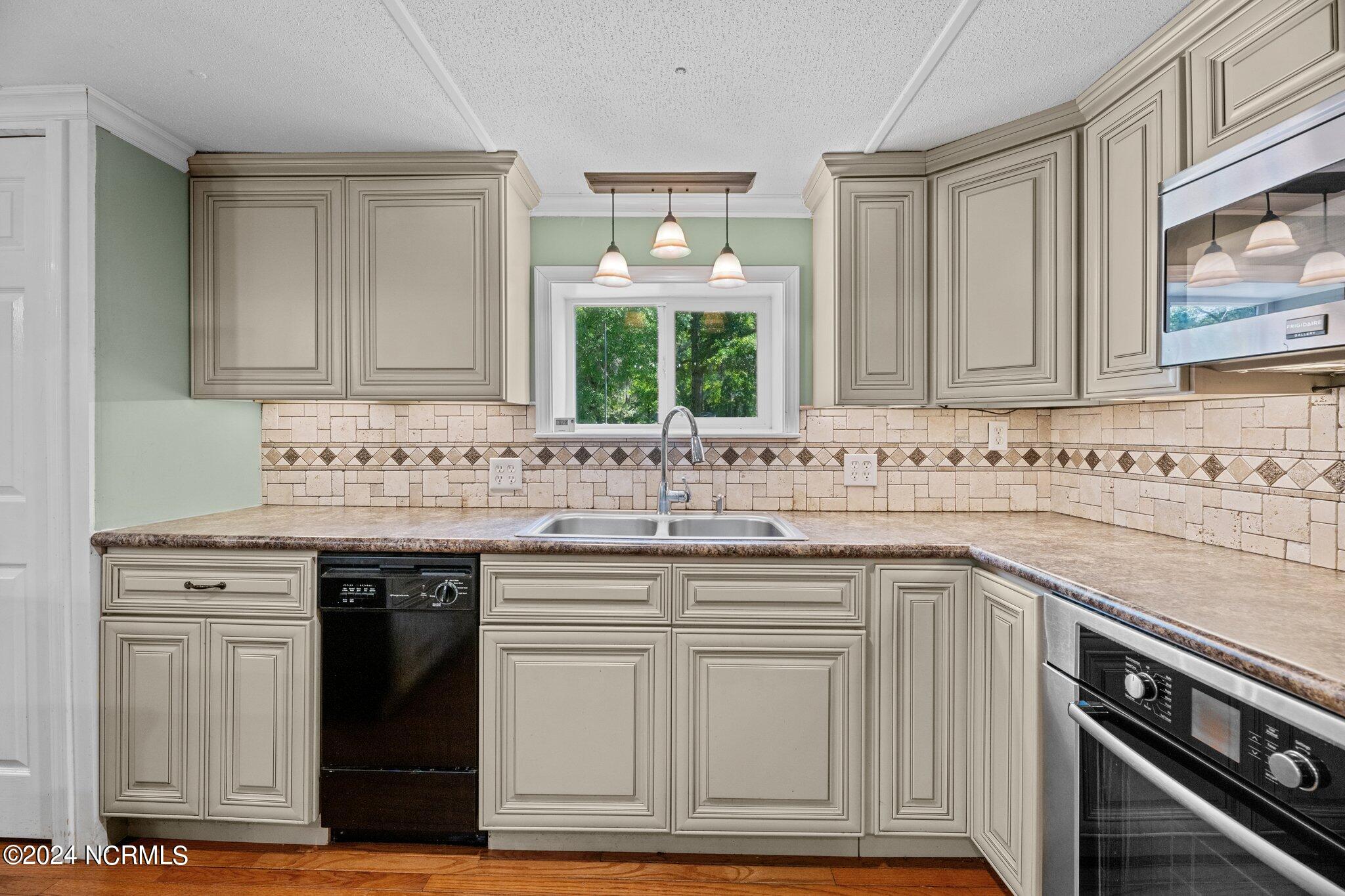 405 Sand Ridge Road New Bern, NC 28560 - Photo 13 of 36 20-web-or-mls-DSC_2842