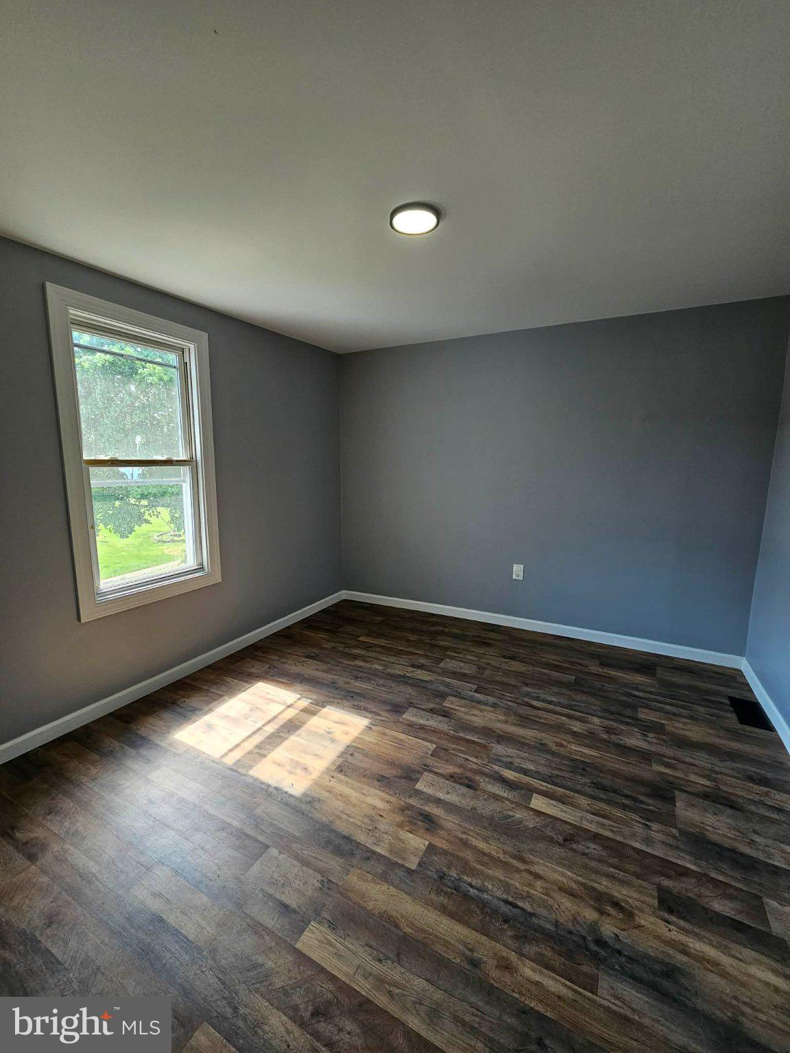 9 West Sherman Street Mount Union, PA 17066 - Photo 11 of 24 Bright and airy blank canvas room.