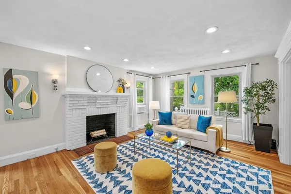 $689,000 | 500 Lowell Avenue, Unit 1, Newton, MA 02460