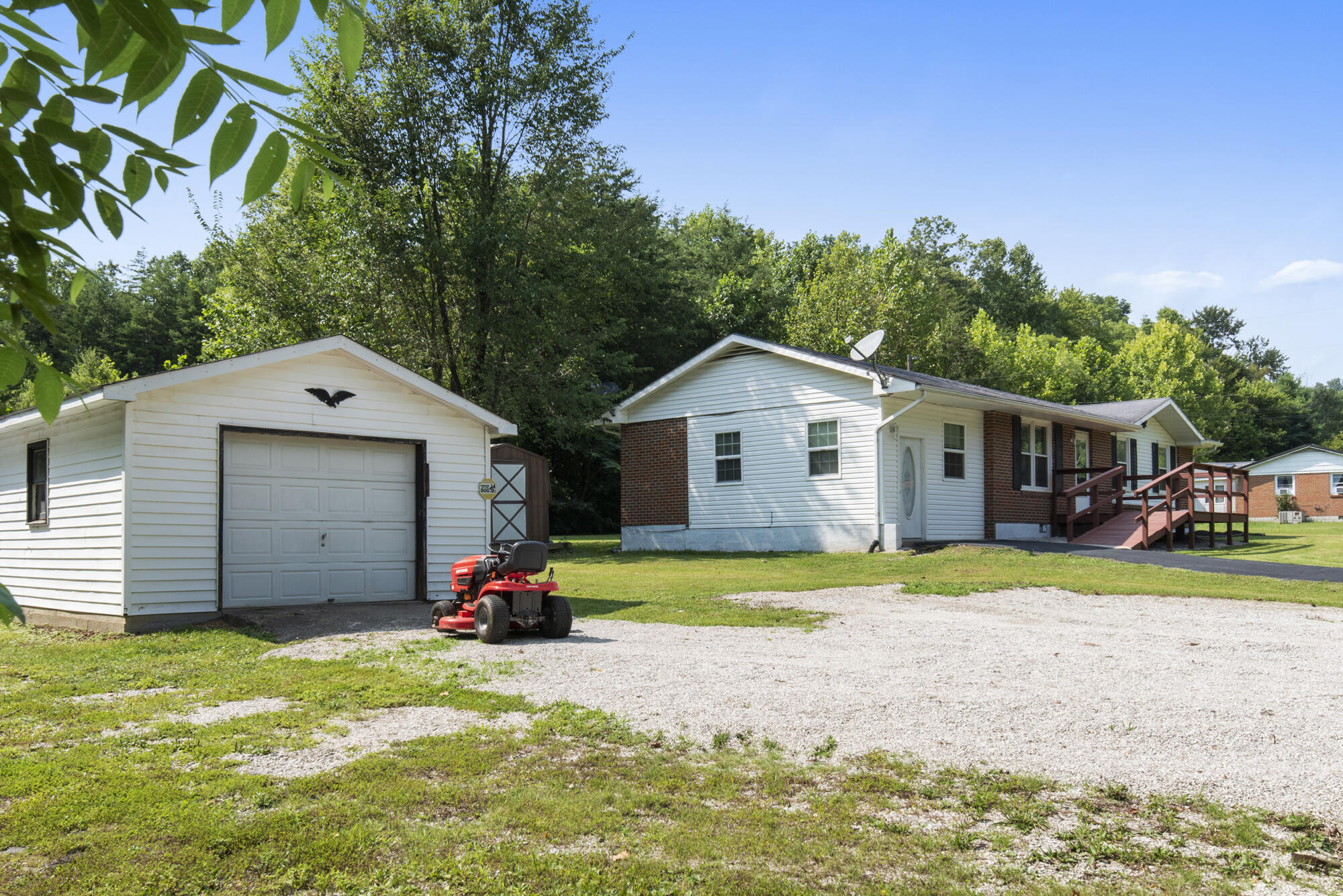 667 Boone Creek Road Stanton, KY 40380 - Photo 2 of 33 DSC_1852