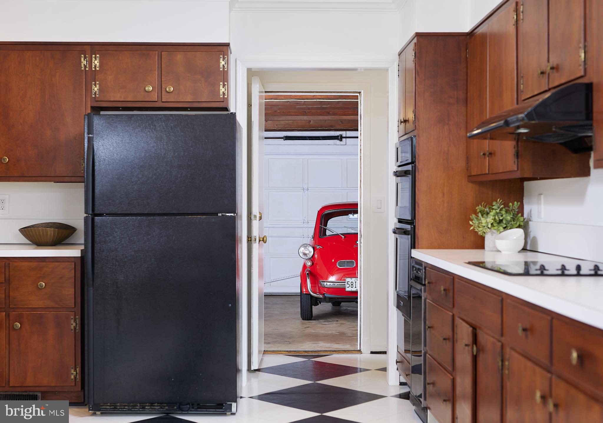 8710 Belmart Road Potomac, MD 20854 - Photo 19 of 56