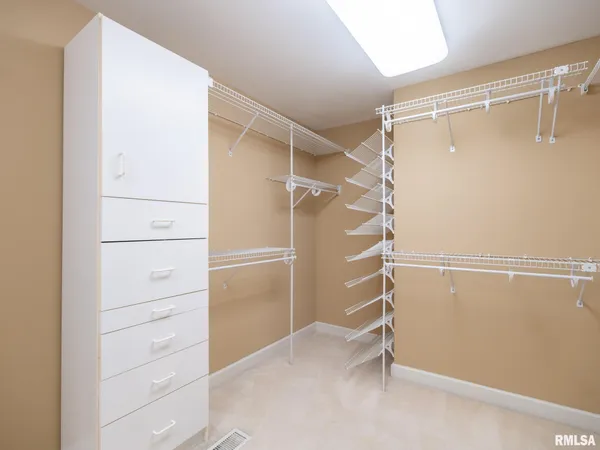 $365,000 | 414 Harbor Pointe Drive, East Peoria, IL 61611