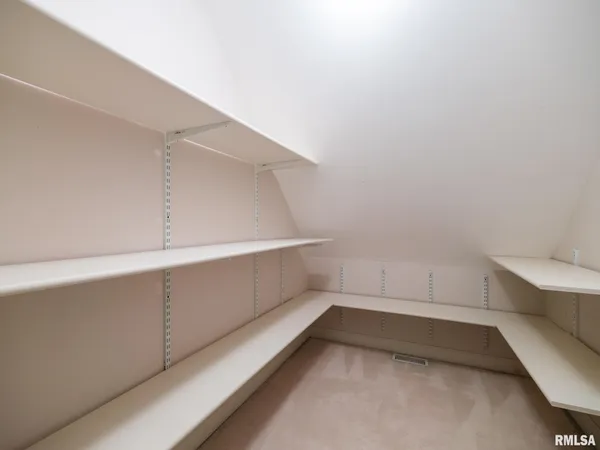 $365,000 | 414 Harbor Pointe Drive, East Peoria, IL 61611