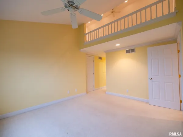 $365,000 | 414 Harbor Pointe Drive, East Peoria, IL 61611