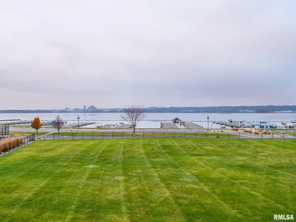 $365,000 | 414 Harbor Pointe Drive, East Peoria, IL 61611