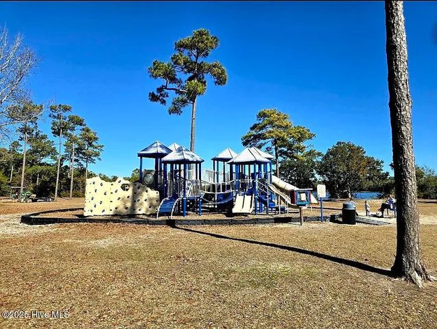 $3,100 | 5007 Nester Drive, Southport, NC 28461