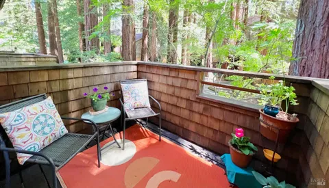 $390,000 | 17239 Verba Lane, Guerneville, CA 95446
