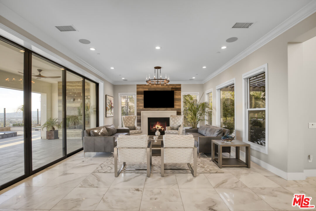 20124 Piccadilly Lane Porter Ranch, CA 91326 - Photo 11 of 56