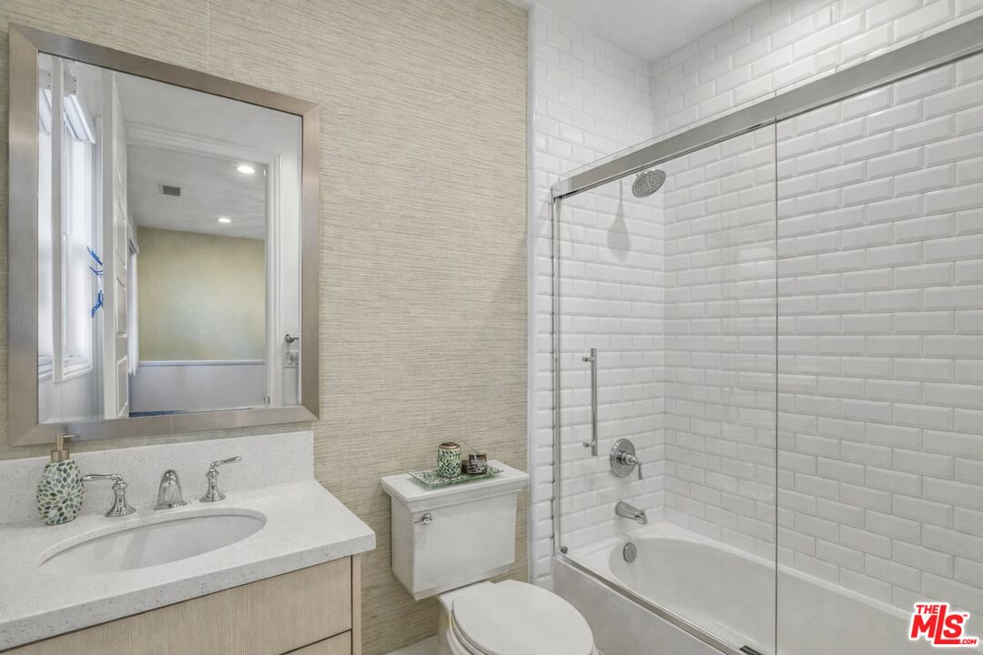 20124 Piccadilly Lane Porter Ranch, CA 91326 - Photo 38 of 56