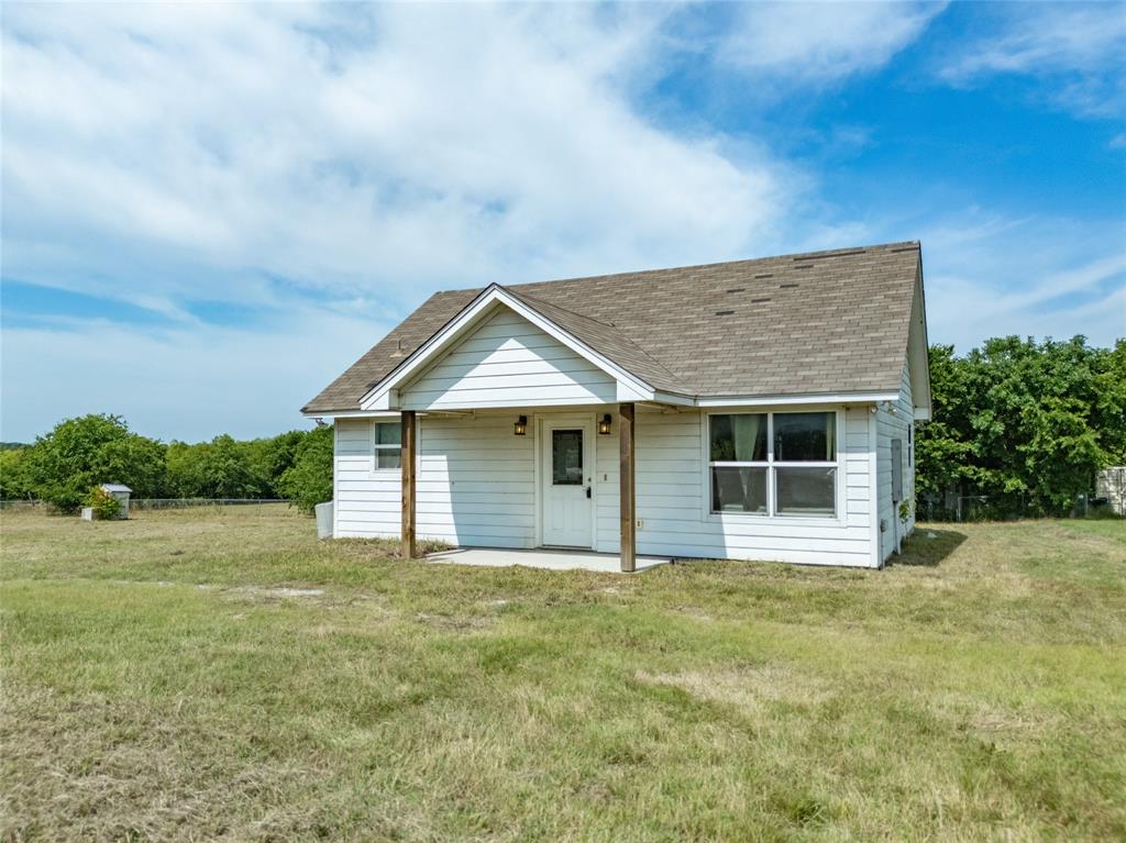 202 County Road 4511 Decatur, TX 76234 - Photo 2 of 36