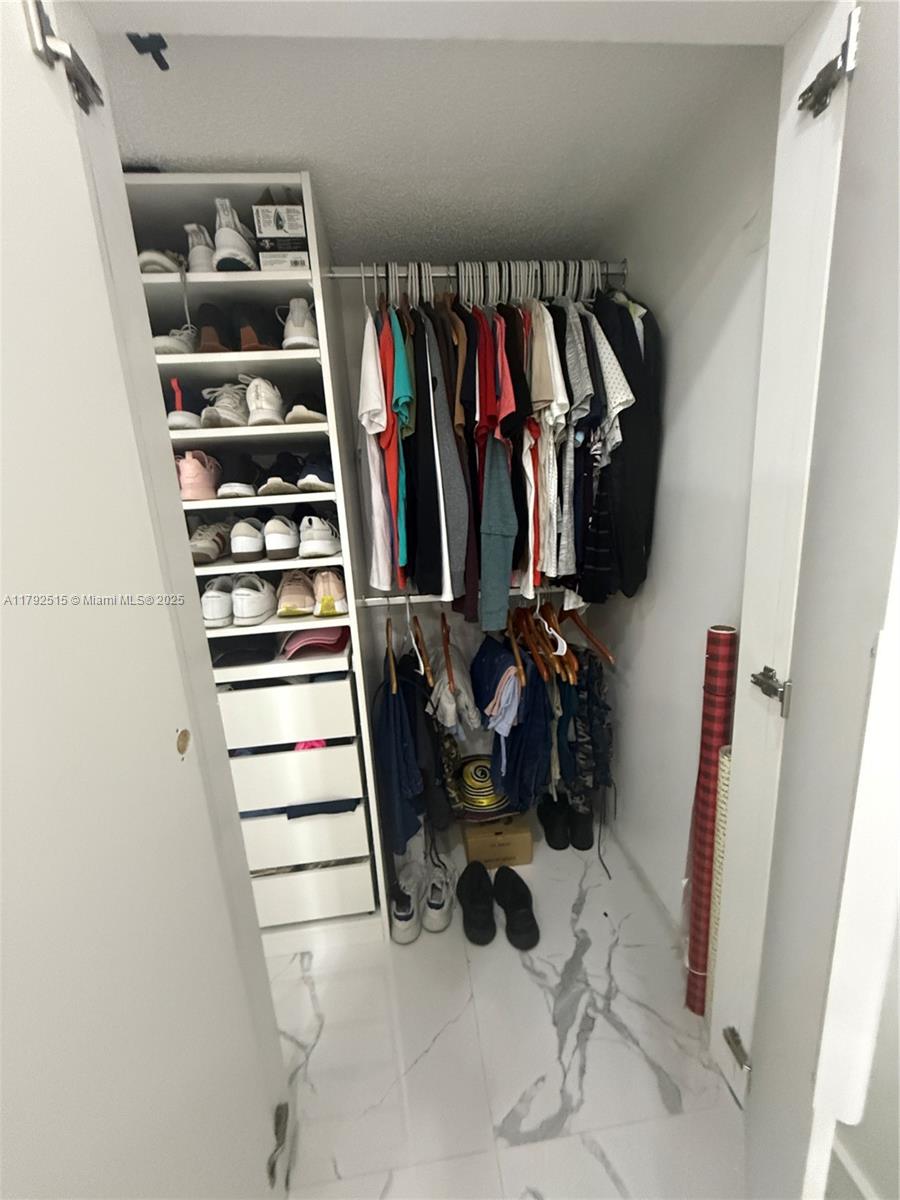 14712 Southwest 84th Terrace Miami, FL 33193 - Photo 15 of 28