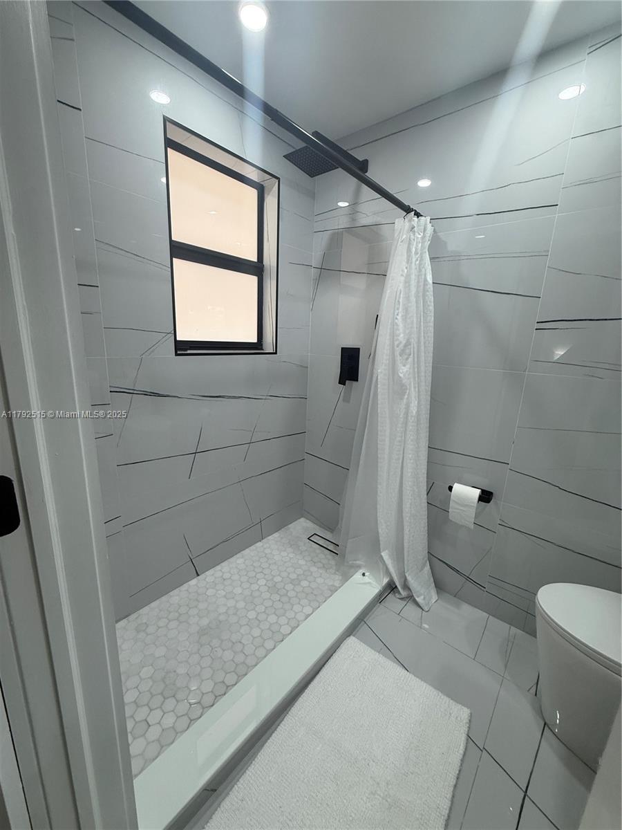 14712 Southwest 84th Terrace Miami, FL 33193 - Photo 16 of 28