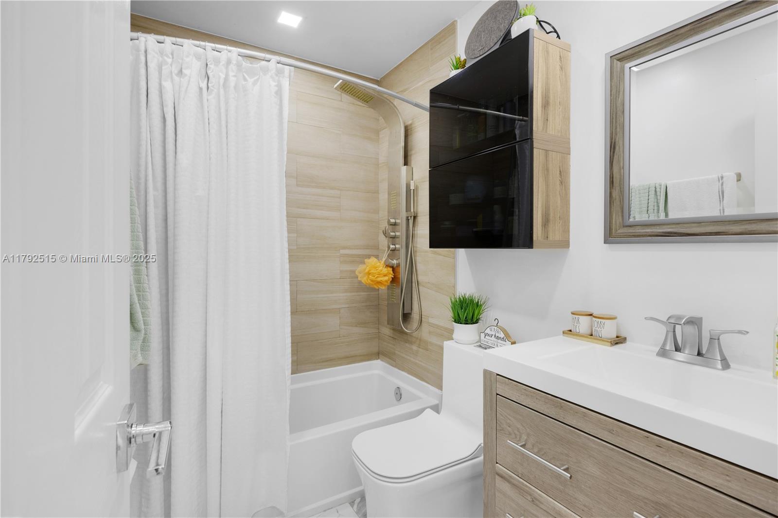 14712 Southwest 84th Terrace Miami, FL 33193 - Photo 17 of 28