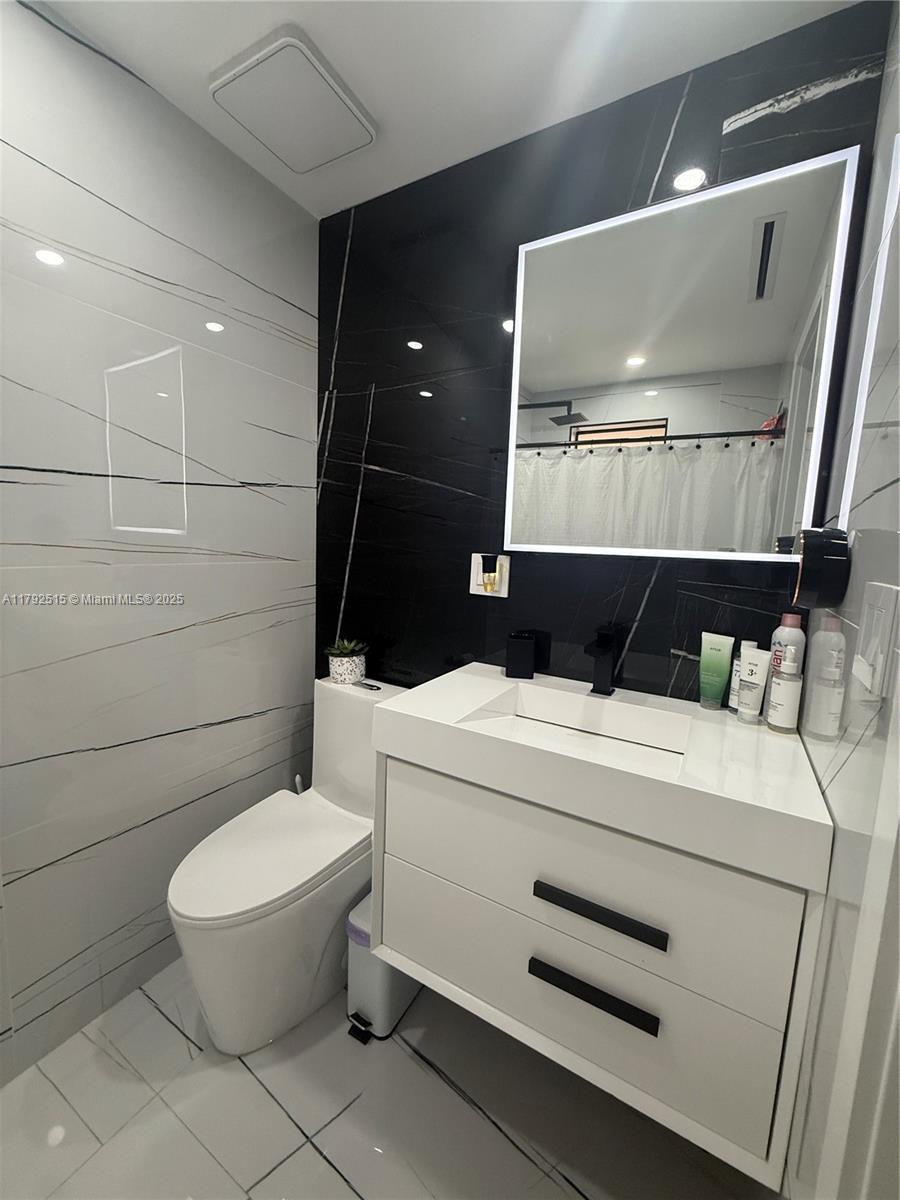 14712 Southwest 84th Terrace Miami, FL 33193 - Photo 18 of 28