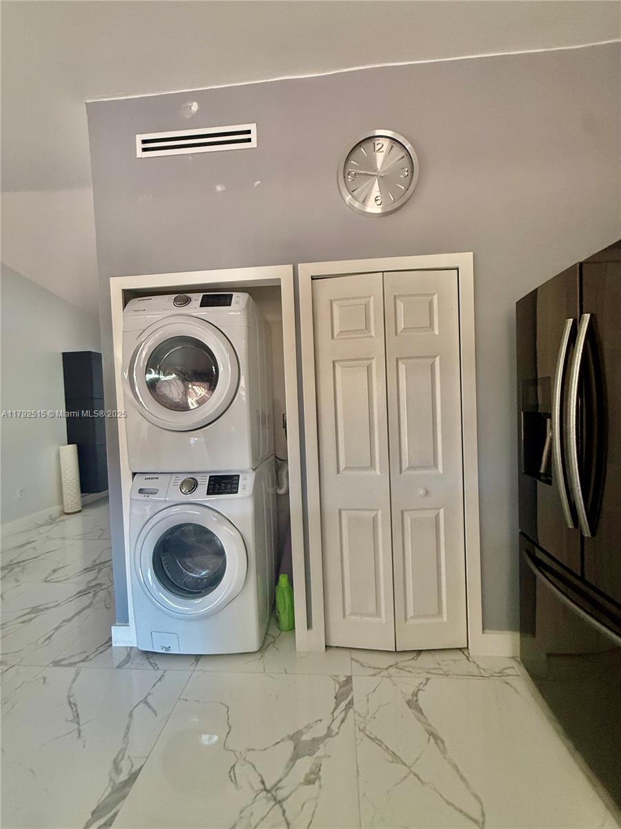 14712 Southwest 84th Terrace Miami, FL 33193 - Photo 10 of 28