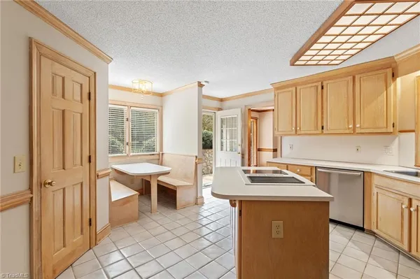$865,000 | 8324 Meadows Road, Oak Ridge, NC 27310