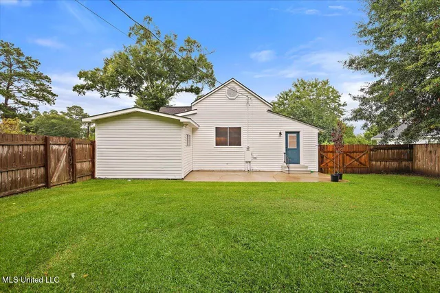 $255,000 | 322 2nd Avenue Northwest, Magee, MS 39111