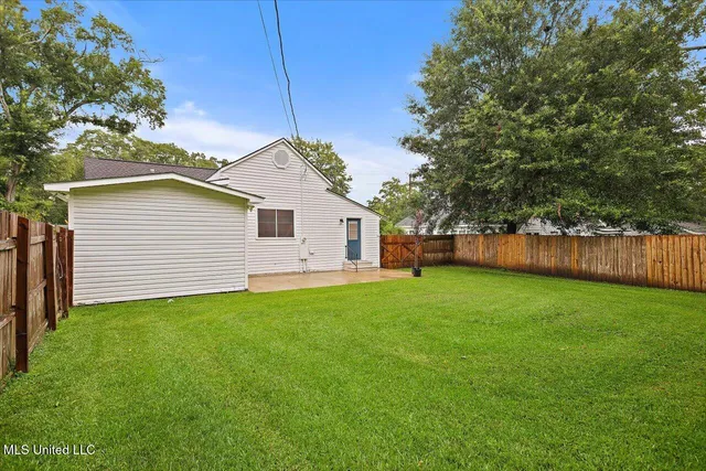 $255,000 | 322 2nd Avenue Northwest, Magee, MS 39111