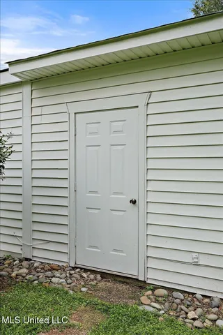 $255,000 | 322 2nd Avenue Northwest, Magee, MS 39111