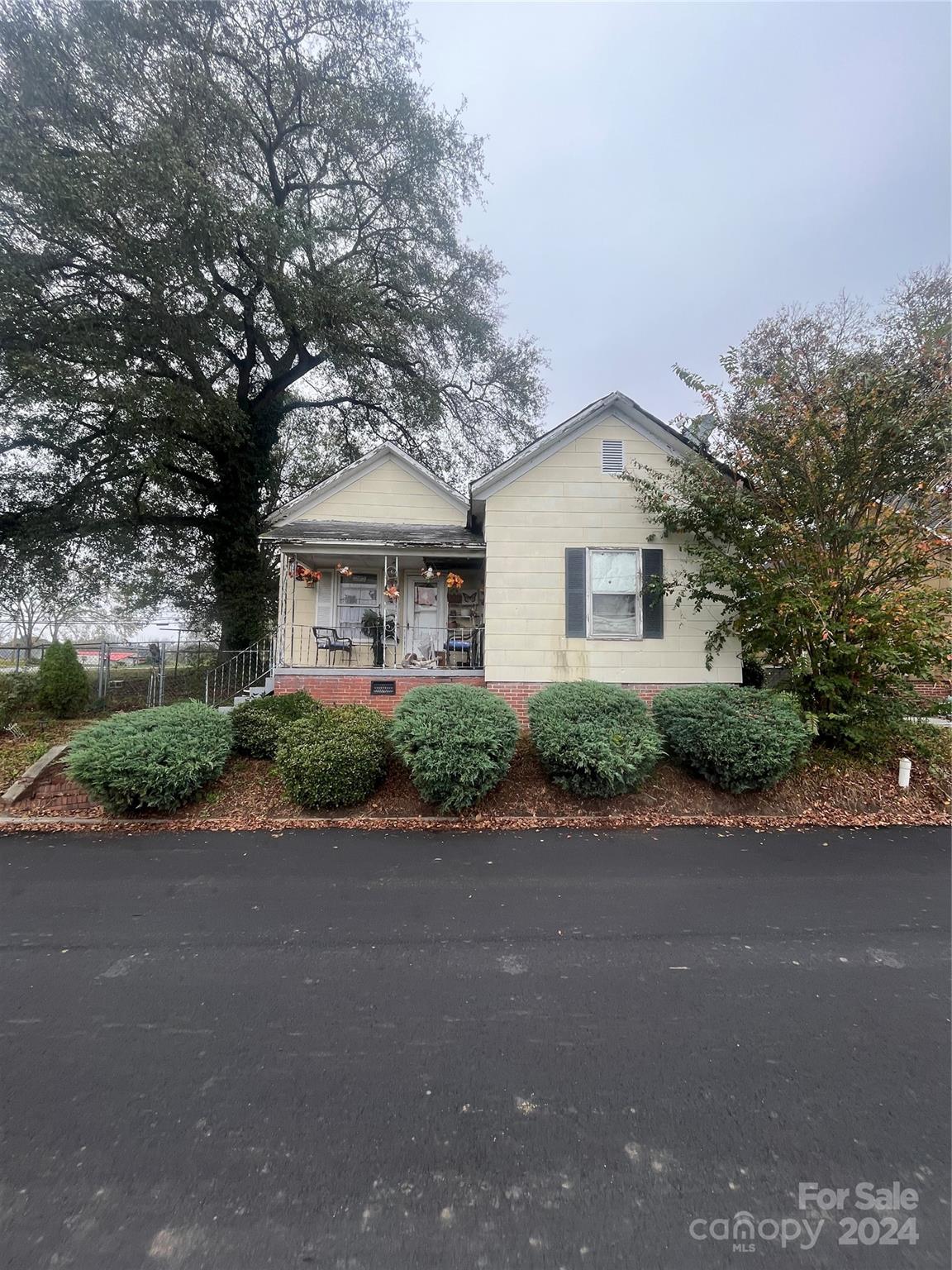 2 Elm Street Lancaster, SC 29720 - Photo 1 of 4 Gallery Image 1