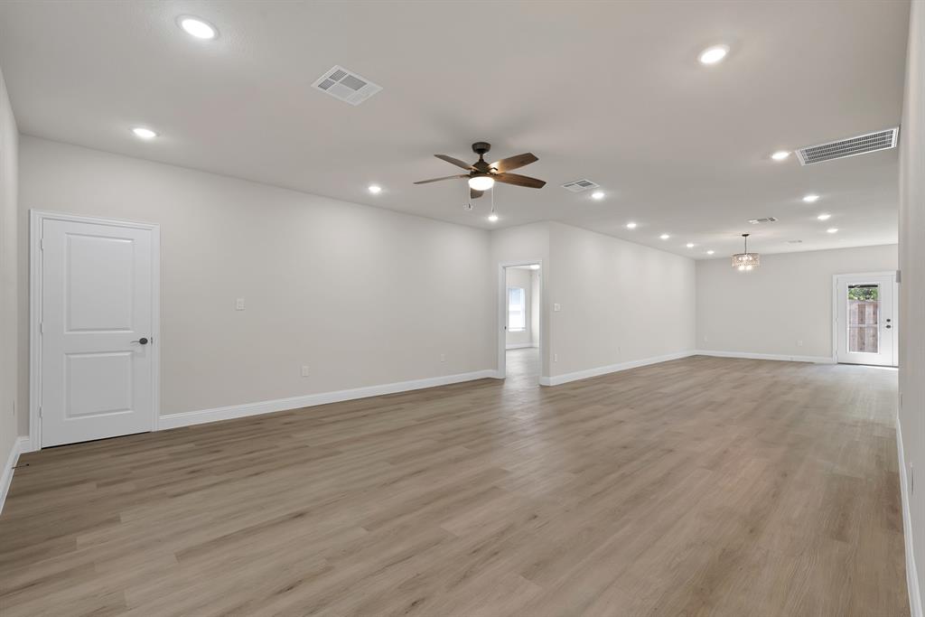 659 Holcomb Road Dallas, TX 75217 - Photo 4 of 37 Gallery Image 4