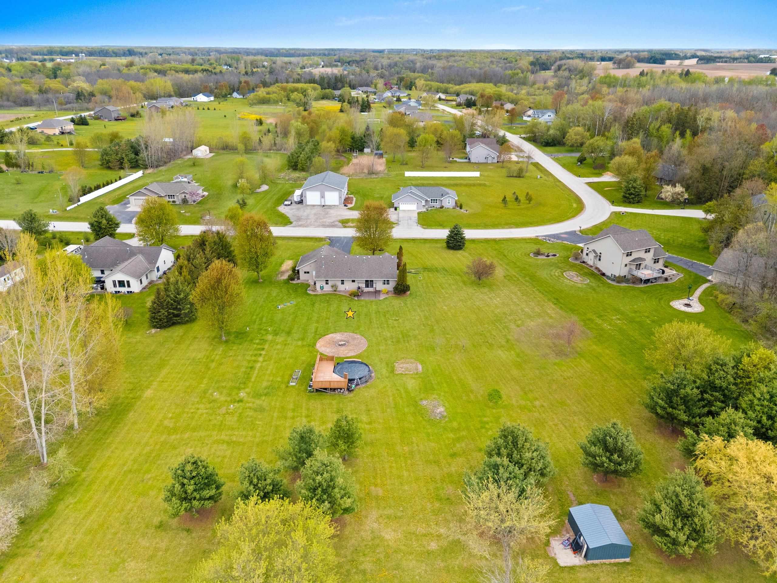 334 Falcon Circle Pulaski, WI 54162 - Photo 43 of 51