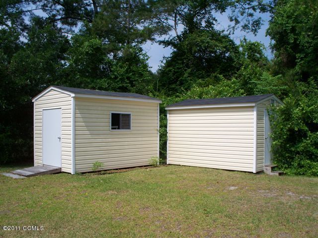 923 Roberts Road Newport, NC 28570 - Photo 3 of 12 Storage sheds