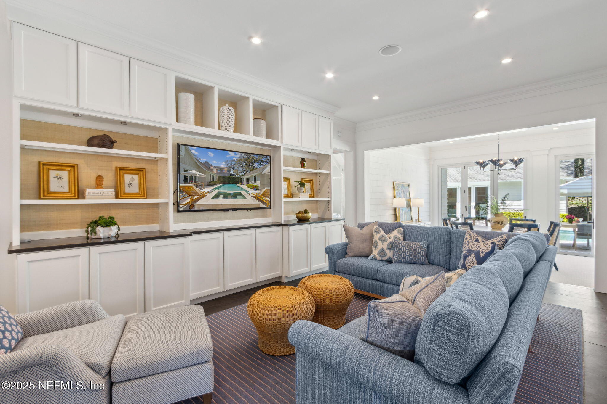 357 12th Street Atlantic Beach, FL 32233 - Photo 27 of 80 Casual Family Sitting Area