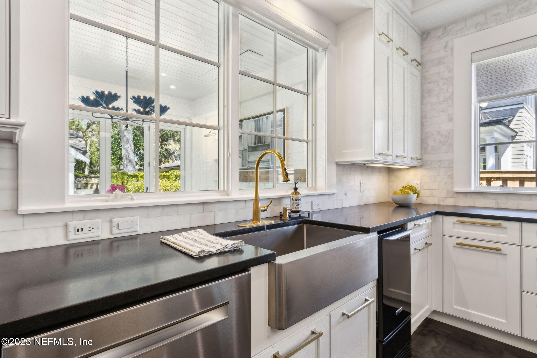 357 12th Street Atlantic Beach, FL 32233 - Photo 31 of 80 Stainless Kitchen Farm Sink