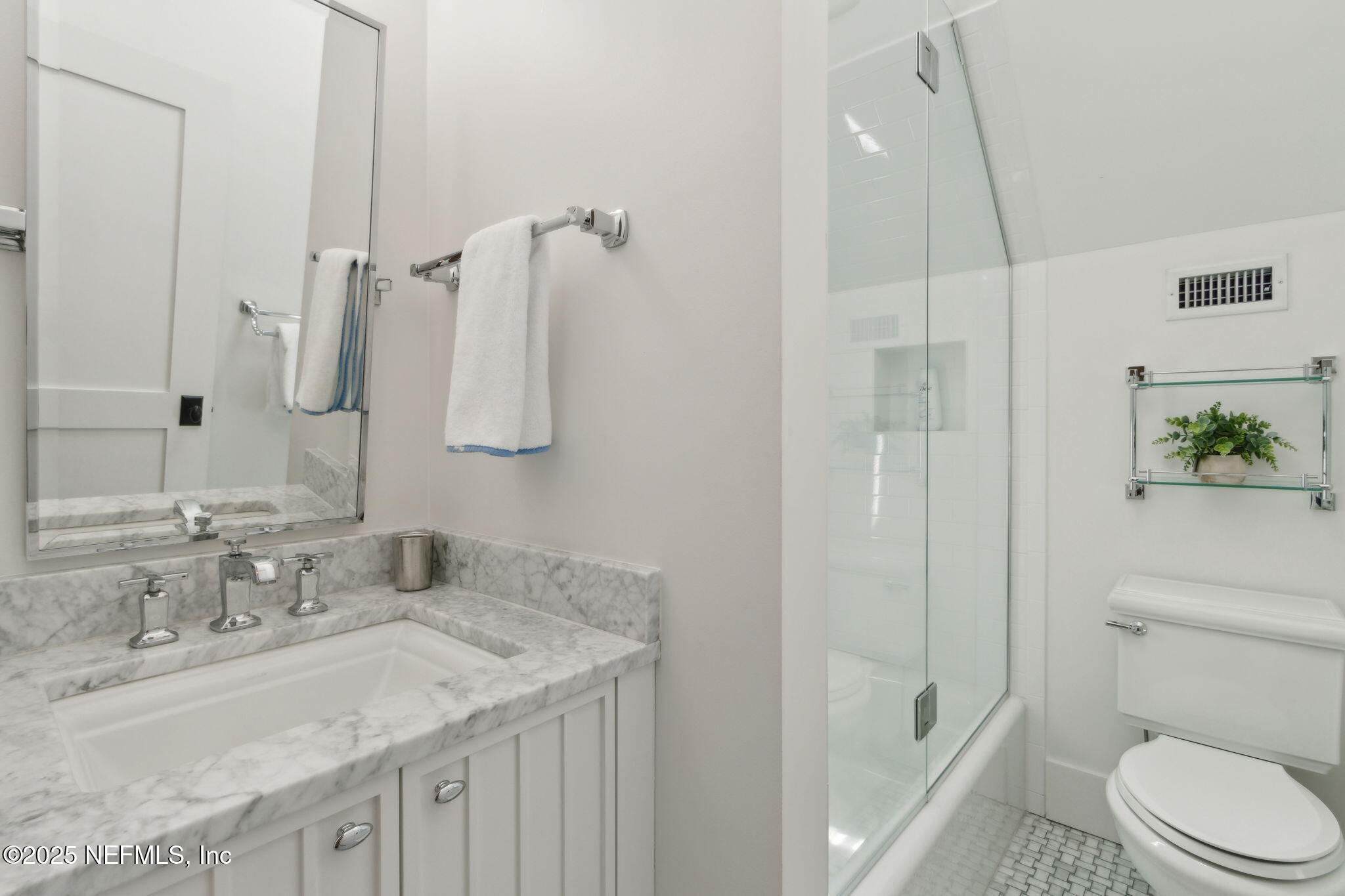 357 12th Street Atlantic Beach, FL 32233 - Photo 50 of 80 Guest BA 1 Tub w/ Shower