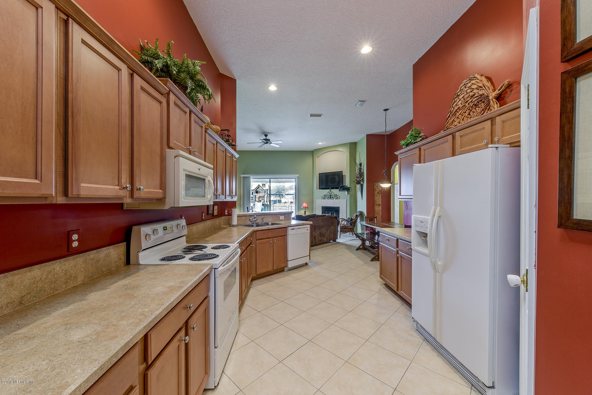 14566 Millhopper Road Jacksonville, FL 32258 - Photo 3 of 31 Ceramic Tile!