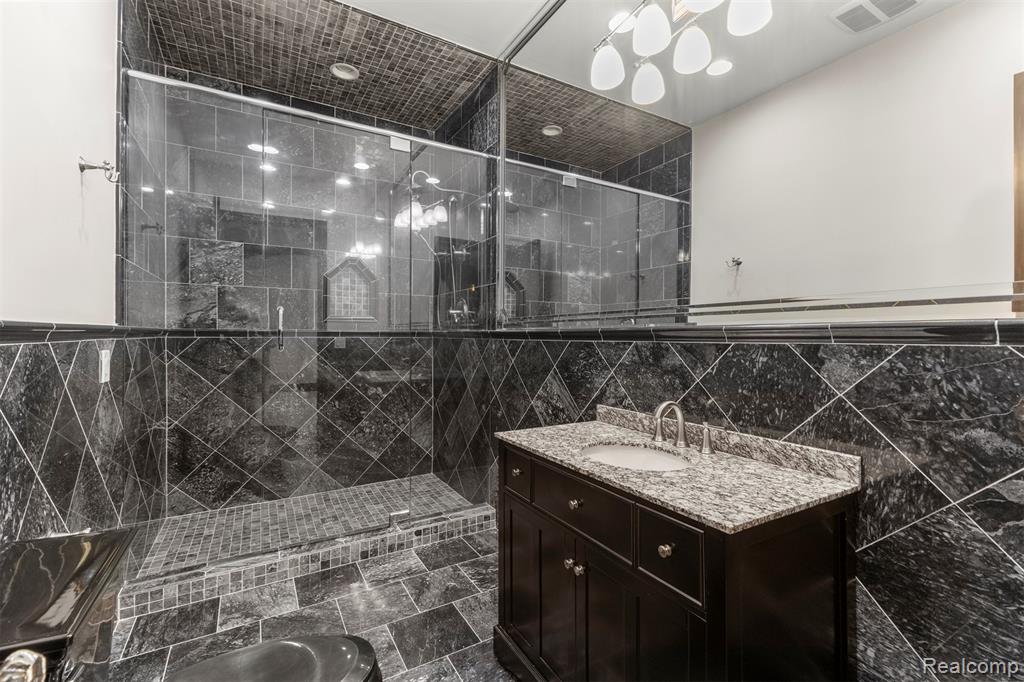 18585 Sheldon Road Northville, MI 48168 - Photo 65 of 98