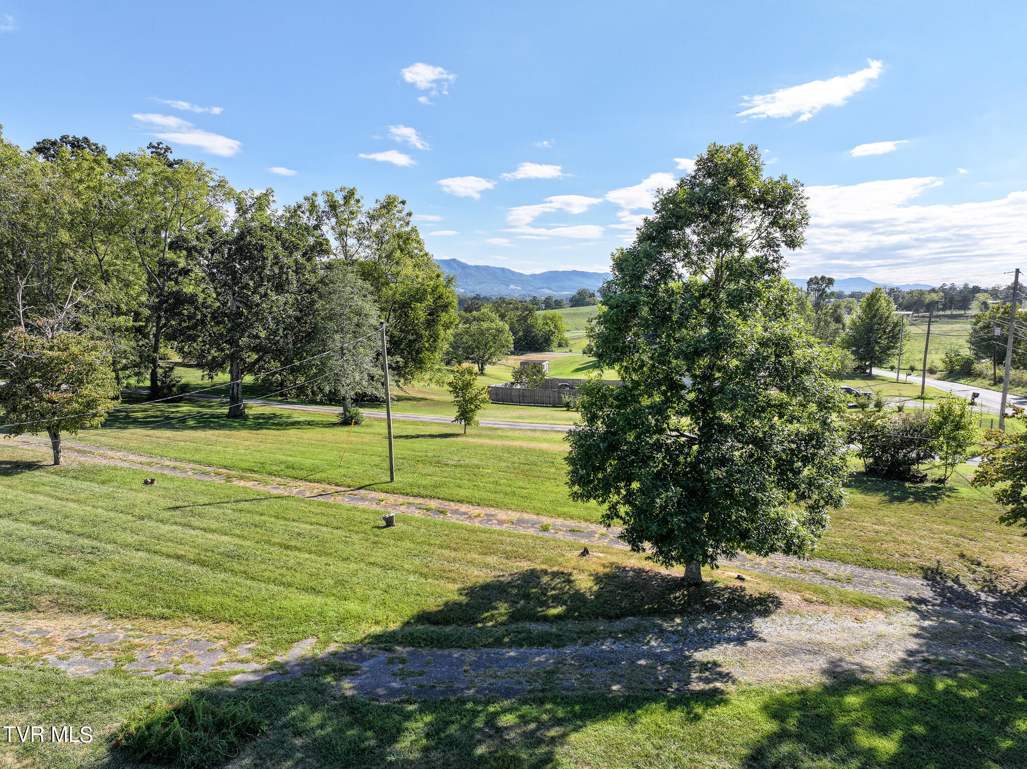 73 West Allens Bridge Road, Unit 5 Greeneville, TN 37743 - Photo 12 of 13 DJI_20240908192018_0725_D