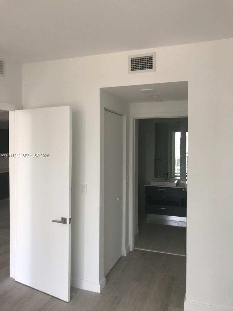 45 Southwest 9th Street, Unit 1005 Miami, FL 33130 - Photo 42 of 47
