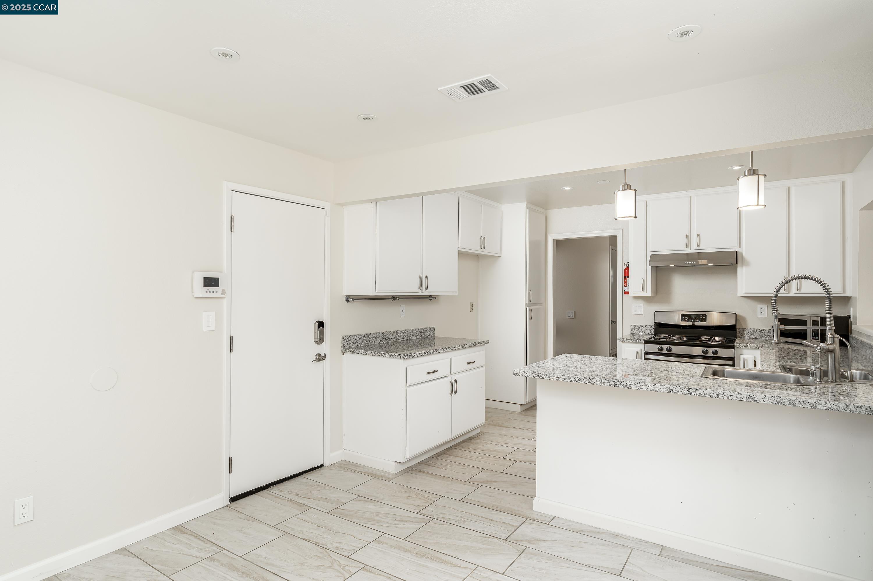 121 Brighton Street Hercules, CA 94547 - Photo 16 of 55