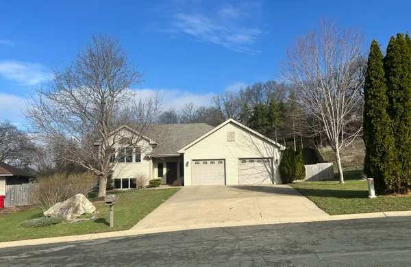 $425,000 | 530 Cedar Court Northeast, Pine Island, MN 55963