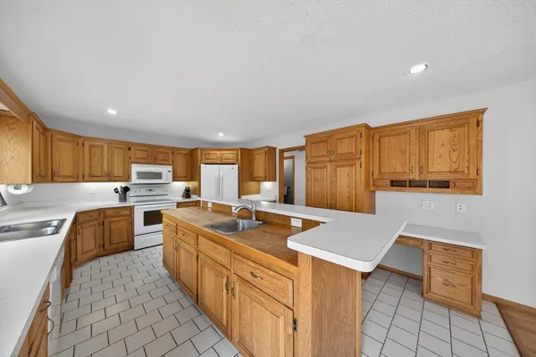 $425,000 | 530 Cedar Court Northeast, Pine Island, MN 55963