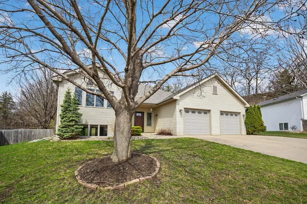 $425,000 | 530 Cedar Court Northeast, Pine Island, MN 55963