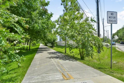 $799,000 | 652 East 6 1/2 Street, Houston, TX 77007