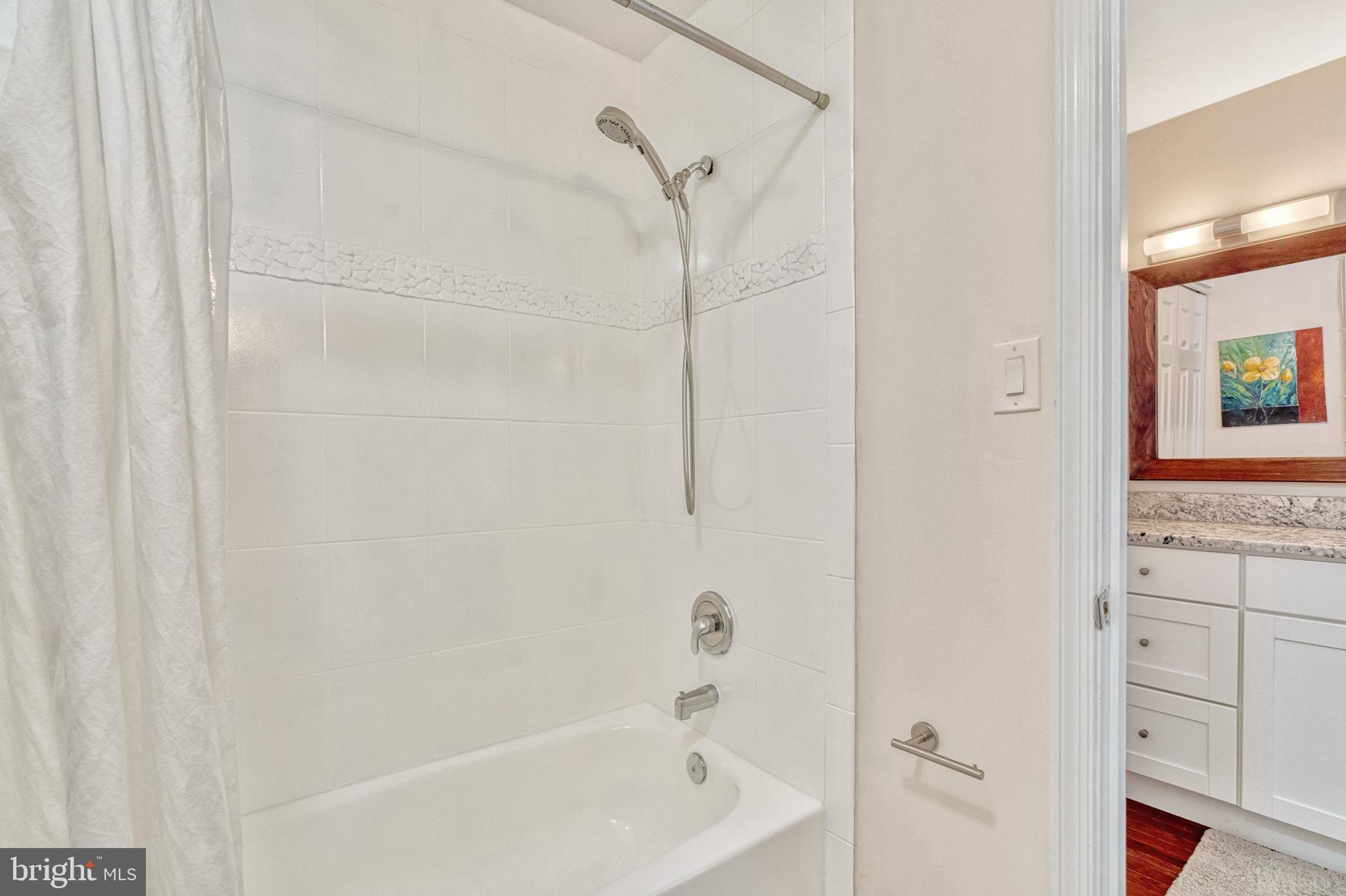 1016 Moorefield Creek Road Southwest Vienna, VA 22180 - Photo 26 of 60 Gallery Image 26