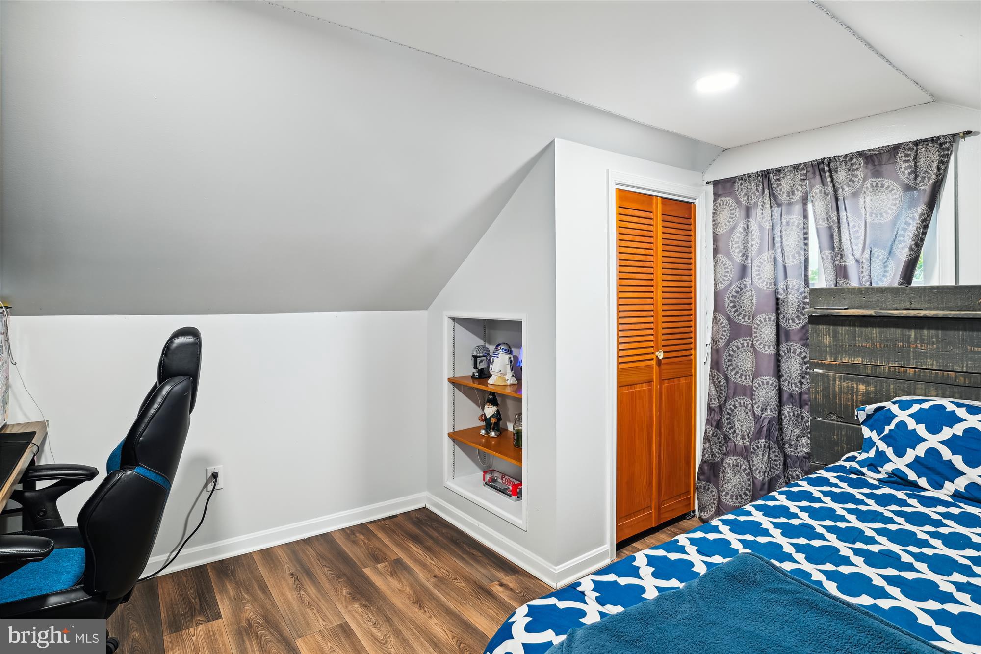 1235 Willow Road Dundalk, MD 21222 - Photo 14 of 22 Upstairs Room 1